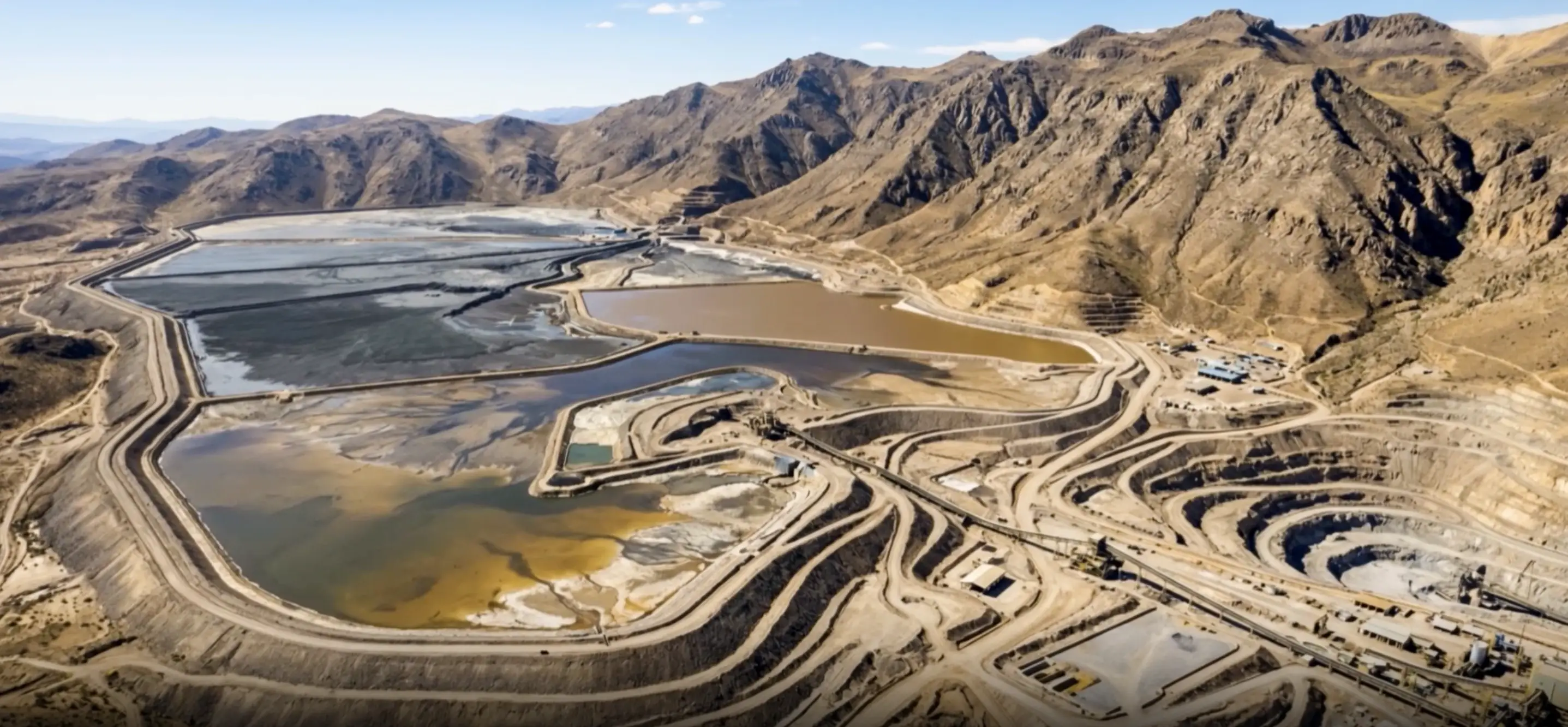 Vista aérea de un depósito de relaves — portada del recorrido en vídeo por Twin Mining TMS
